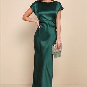 Lulu’s Captivating Presence Satin Cowl Back Maxi Dress in Forest Green